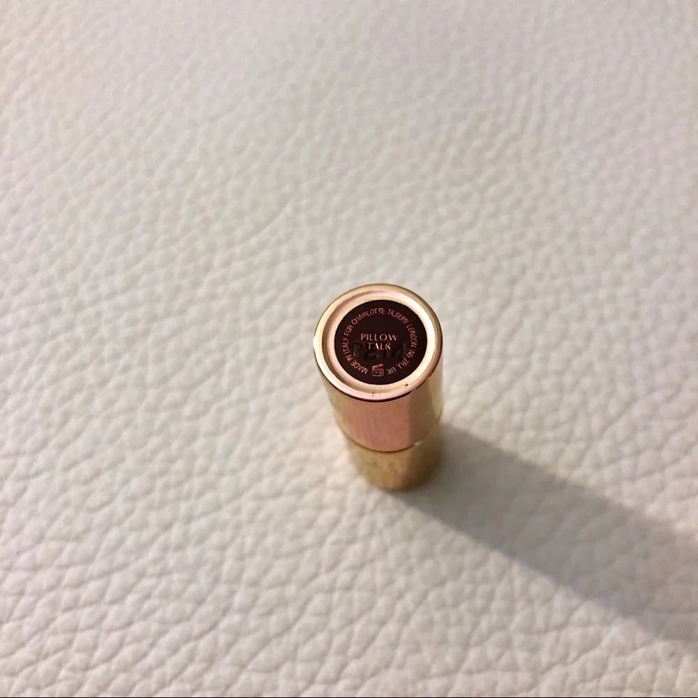 Charlotte Tilbury matte lispstick Travel Size